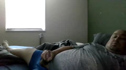 comfortably_numb1980 online show from October 11, 6:45 pm