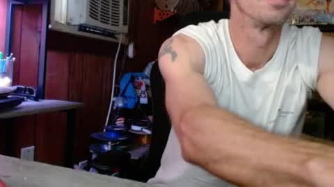 Snapshot of comic_king27 chatting on October 11, 11:58 am Nelson or ComicKing and sometime Peachy143 online show from October 11, 11:58 am