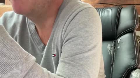 Snapshot of compay69 chatting on December 5, 10:23 am compay69 online show from December 5, 10:23 am