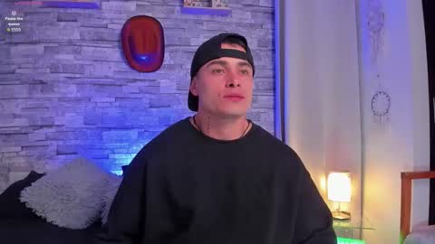 Connor Smith online show from October 28, 1:52 am