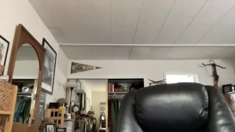 cookoosnest online show from March 19, 5:32 am