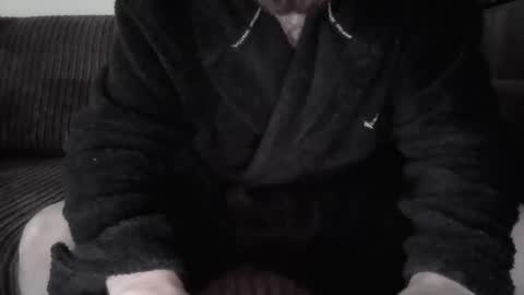 craig0588 online show from May 3, 9:45 am