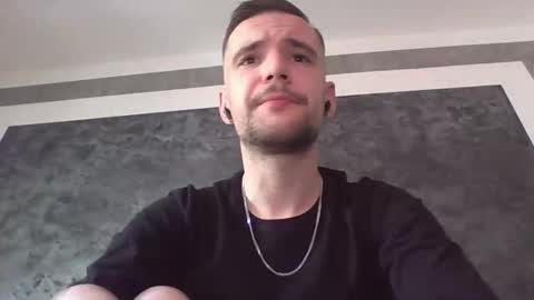 crap_nousername online show from May 23, 11:37 am