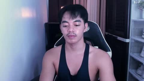 Snapshot of crazyasiancum chatting on December 13, 10:41 am Zion online show from December 13, 10:41 am