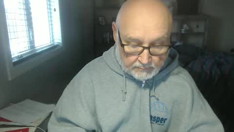 Creamormilk online show from December 2, 1:58 pm