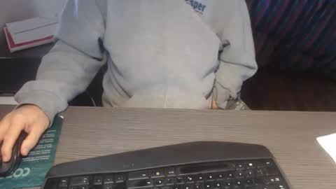 Creamormilk online show from October 28, 2:19 pm