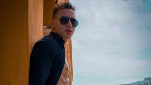 Cristopher online show from April 8, 4:57 am