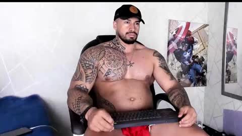 Snapshot of cristian_walker chatting on October 19, 10:07 am cristian walker online show from October 19, 10:07 am