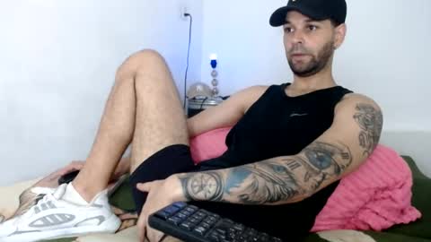 cristianhot125 online show from July 28, 7:04 pm