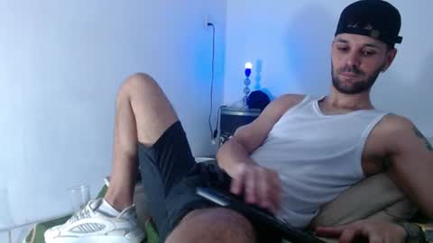 cristianhot125 online show from June 11, 10:41 pm