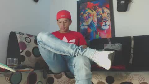 Snapshot of cristofer_dick5511 chatting on January 29, 1:48 am criistofer online show from January 29, 1:48 am