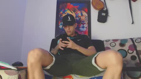 Snapshot of cristofer_dick5511 chatting on January 11, 2:30 am criistofer online show from January 11, 2:30 am