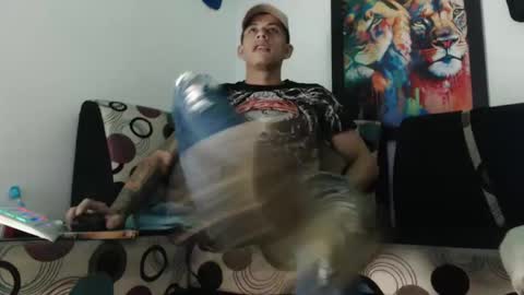 Snapshot of cristofer_dick5511 chatting on January 25, 2:58 am criistofer online show from January 25, 2:58 am
