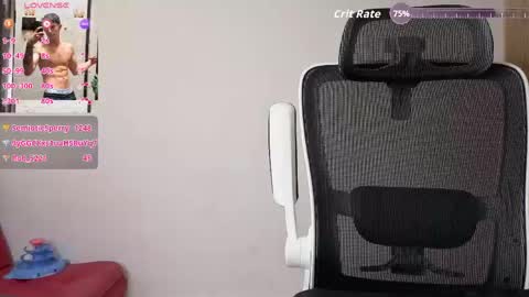 cristopher23  online show from April 19, 6:10 pm