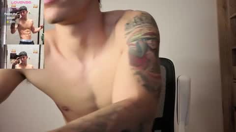 cristopher23  online show from December 18, 10:00 am