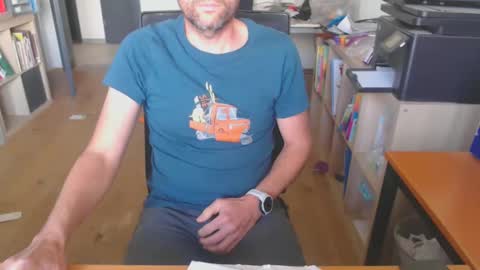 crisup1980 online show from February 14, 2:02 pm