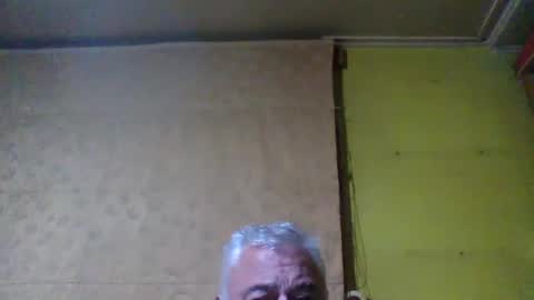 Snapshot of crmperez chatting on October 8, 2:05 am crmperez online show from October 8, 2:05 am