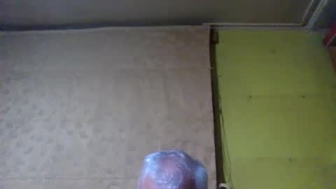 Snapshot of crmperez chatting on October 10, 2:27 am crmperez online show from October 10, 2:27 am