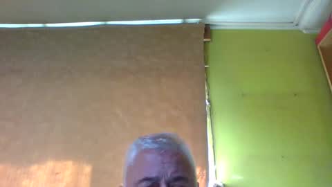Snapshot of crmperez chatting on September 25, 7:02 pm crmperez online show from September 25, 7:02 pm