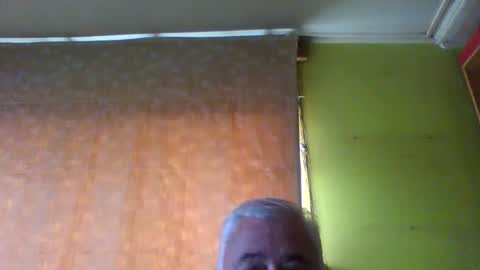 crmperez online show from December 20, 6:15 pm