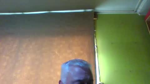 Snapshot of crmperez chatting on October 16, 7:11 pm crmperez online show from October 16, 7:11 pm