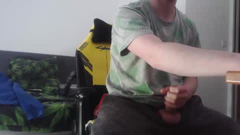 Snapshot of crucifyme2 chatting on March 1, 3:16 pm crucifyme2 online show from March 1, 3:16 pm