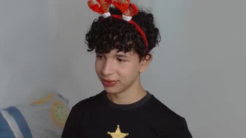 Cuddly online show from December 22, 5:21 pm