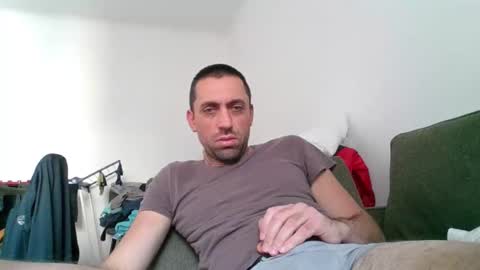 Snapshot of cum_shot8407 chatting on October 12, 10:20 am cum_shot8407 online show from October 12, 10:20 am