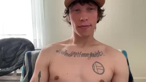 Snapshot of cum_with_me_96 chatting on October 4, 9:19 pm cum_with_me_96 online show from October 4, 9:19 pm