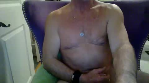 cumngetit910 online show from March 1, 11:37 pm