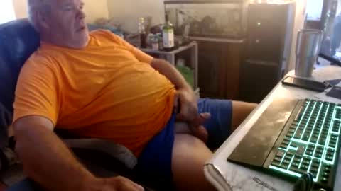 curious1001 online show from August 4, 12:21 pm