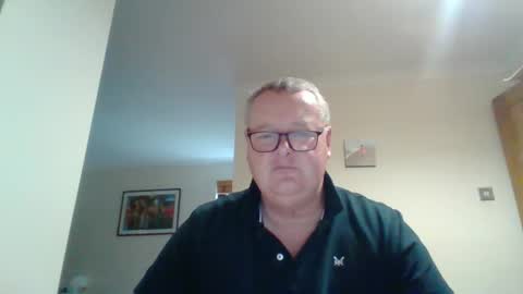 Snapshot of curiousax77 chatting on January 14, 10:17 am curiousax77 online show from January 14, 10:17 am
