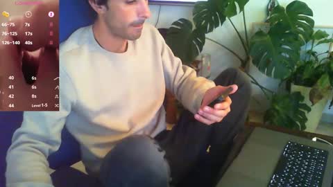 Snapshot of curiousgenie chatting on October 8, 3:05 pm curiousgenie online show from October 8, 3:05 pm