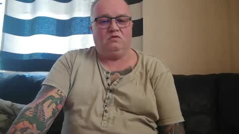 Snapshot of curtus14 chatting on March 3, 4:19 pm curtus14 online show from March 3, 4:19 pm