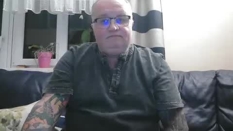 Snapshot of curtus14 chatting on January 27, 9:44 pm curtus14 online show from January 27, 9:44 pm