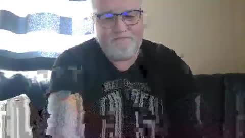 Snapshot of curtus14 chatting on December 23, 8:33 am curtus14 online show from December 23, 8:33 am