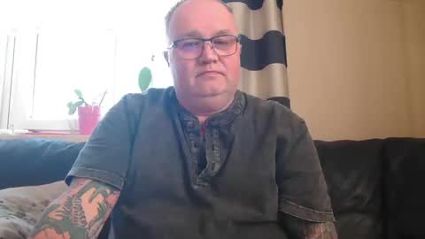 Snapshot of curtus14 chatting on March 5, 4:13 pm curtus14 online show from March 5, 4:13 pm