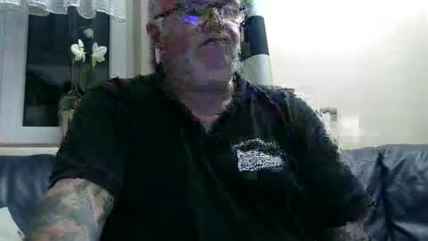 Snapshot of curtus14 chatting on September 13, 10:55 pm curtus14 online show from September 13, 10:55 pm