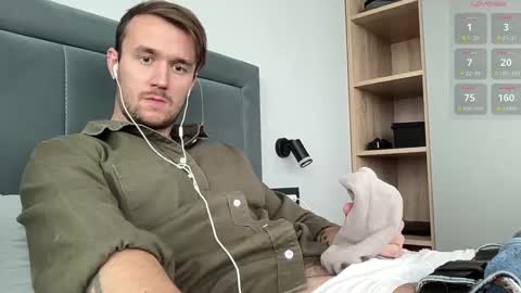 Snapshot of cute_skywalker chatting on September 24, 10:46 am cute_skywalker online show from September 24, 10:46 am