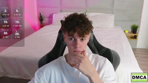 Snapshot of cute_thomas chatting on December 28, 7:22 pm Thomas - online show from December 28, 7:22 pm