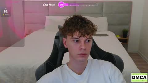 Snapshot of cute_thomas chatting on December 30, 3:25 am Thomas - online show from December 30, 3:25 am