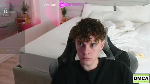 Snapshot of cute_thomas chatting on January 13, 7:21 pm Thomas - online show from January 13, 7:21 pm
