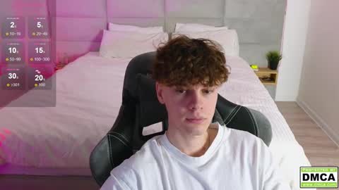 Snapshot of cute_thomas chatting on February 11, 5:40 pm Thomas - online show from February 11, 5:40 pm