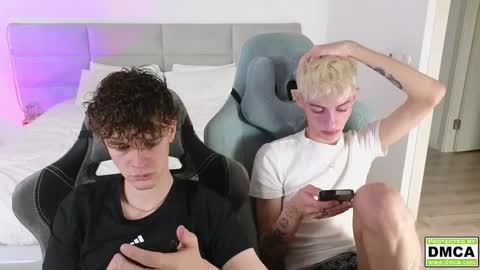 Snapshot of cute_thomas chatting on March 3, 7:56 pm Thomas - online show from March 3, 7:56 pm
