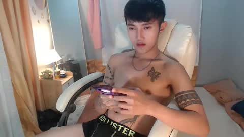 Steph online show from November 19, 5:24 pm