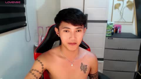 Steph online show from March 17, 1:13 pm