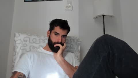 cuteeboy online show from November 17, 9:12 am