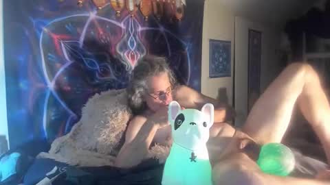 Andrew Thomas online show from October 21, 8:28 am