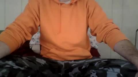 Snapshot of d1d_u_m1ss_1t chatting on January 12, 3:24 pm d1d_u_m1ss_1t online show from January 12, 3:24 pm