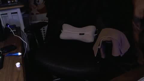 dadddyyycloudy online show from December 21, 8:00 pm